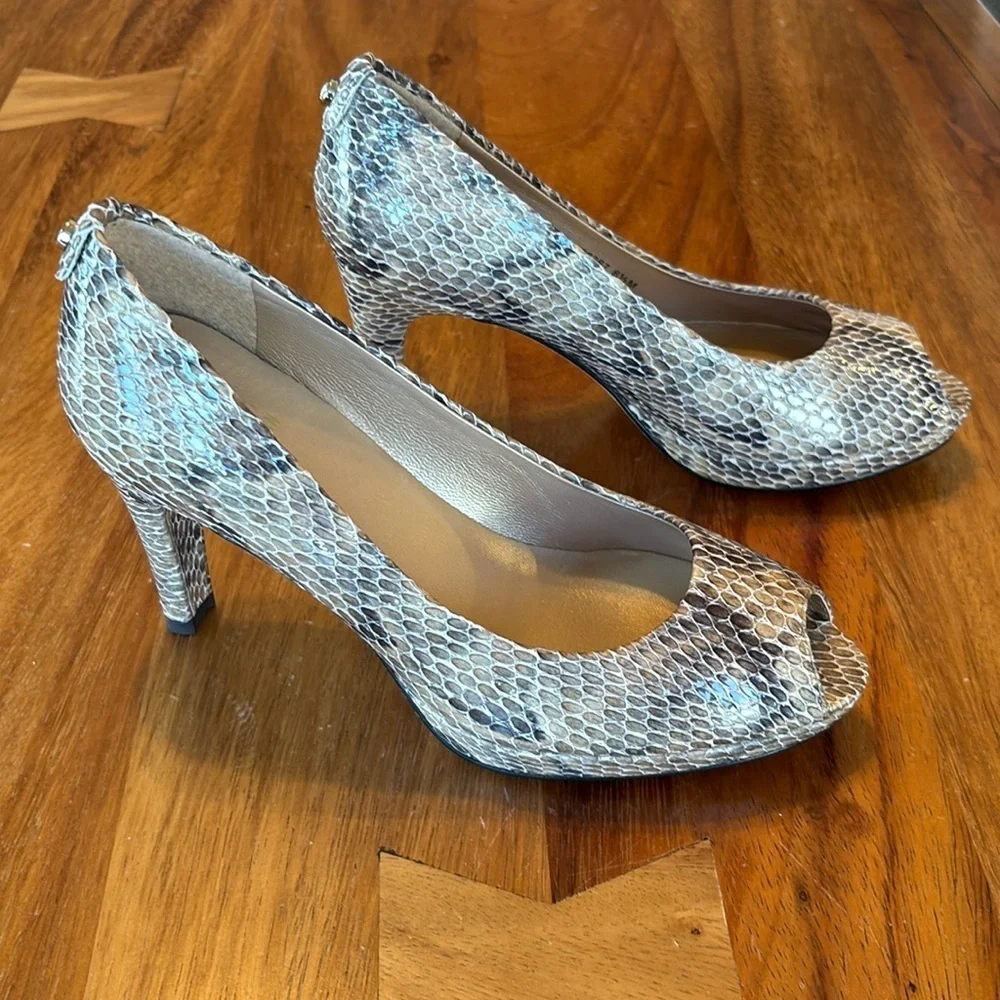 STUART WEITZMAN Plainfield Snake-Print Leather Peep-toe Pumps